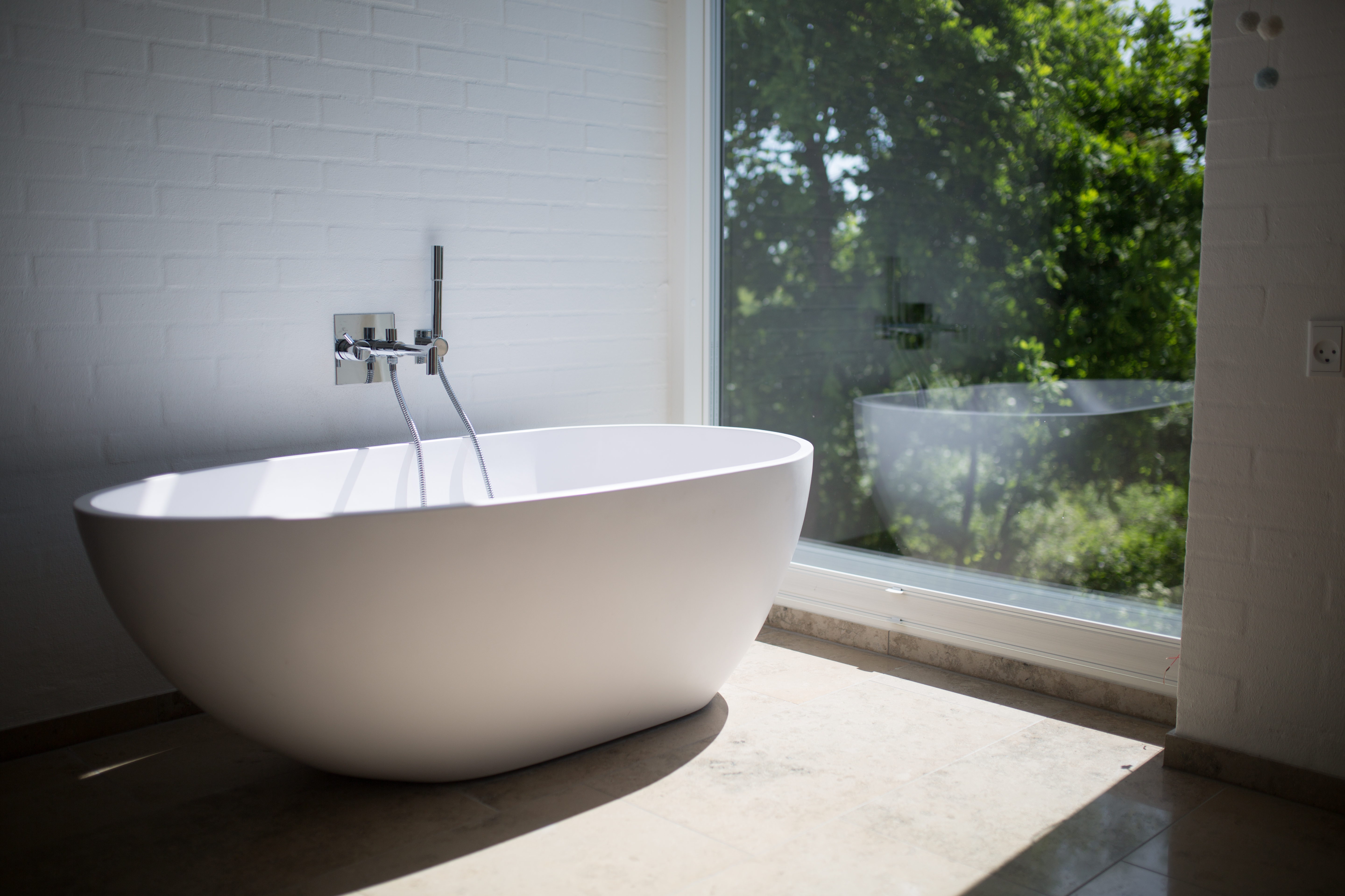 Pose Baignoire Îlot Design - Salle de Bain Haut de Gamme